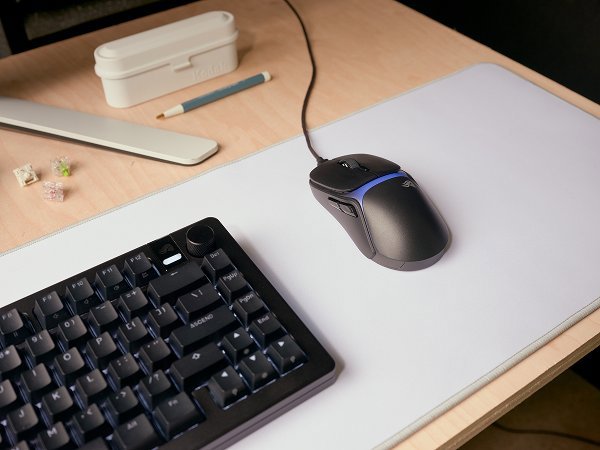 GLORIOUS Model O3 Wired – ultralekka mysz gamingowa 54 g, 30 000 DPI, RGB