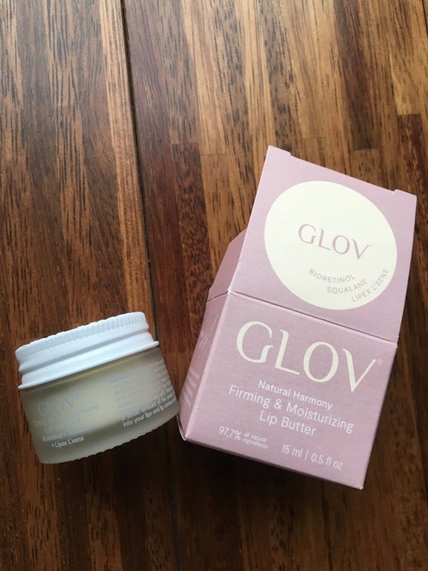 GLOV Natural Harmony σφικτικό και ενυδατικό βούτυρο χειλιών