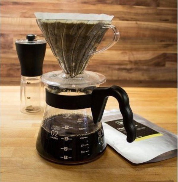 Hario V60-02 Drip Coffee Maker – Πλαστικό Εκχυλιστή Καφέ, Διάφανο, Μέγεθος 02