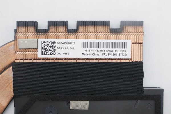 Heatsink assembly with fan