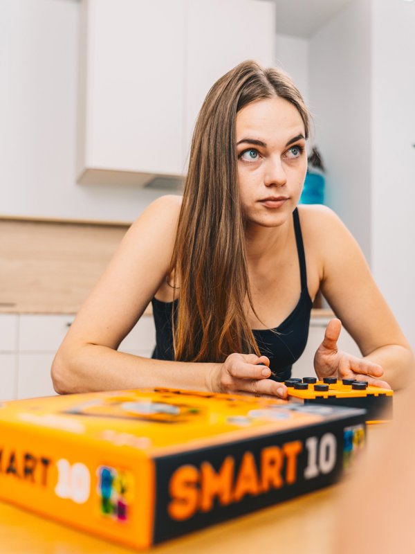 Iuvi Smart10 Επιτραπέζιο Παιχνίδι Γνώσεων, Brain Games, Ελληνική Έκδοση