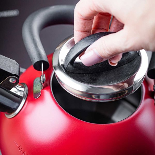 KingHoff Βραστήρας Με Σφυρίχτρα 1.8L KH-1853, Κόκκινος