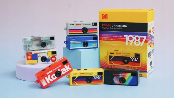 Kodak CHARMERA Digital Camera Blind Box 6x + Display
