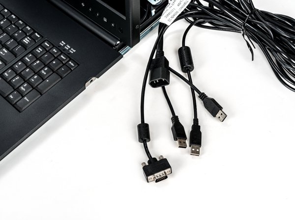 Konsola KVM Avocent Avocent 19 LCD, USB KB, 2USB PASS-US INTL ENG - LRA185KMM-001