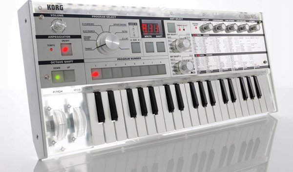 Korg MICROKORG CR - Συνθεσάιζερ, φωνοκωδικοποιητής