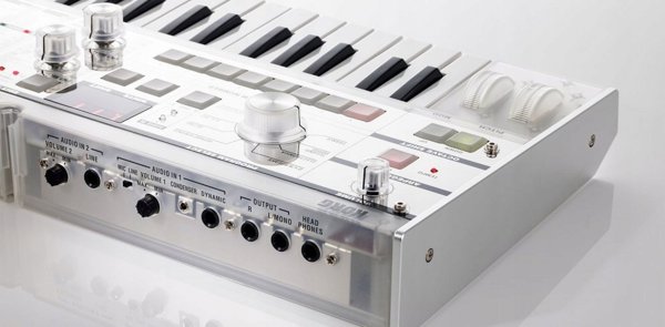 Korg MICROKORG CR - Συνθεσάιζερ, φωνοκωδικοποιητής