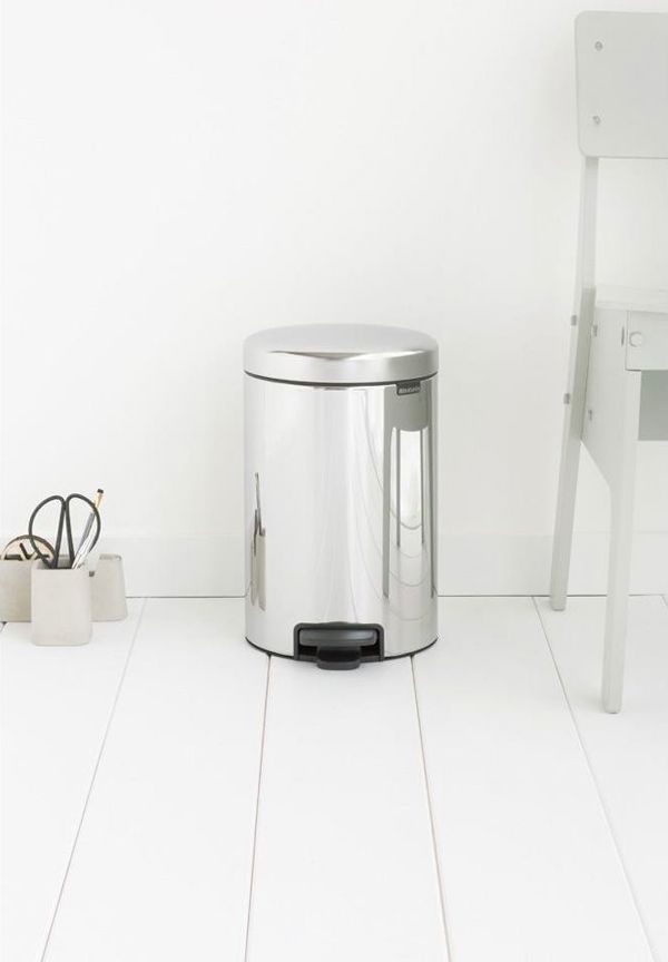 Κάδος απορριμμάτων Brabantia New Icon με πεντάλ ασημί (920005116)