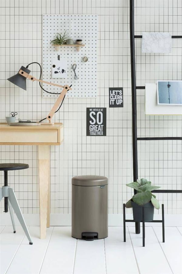 Brabantia NewIcon Κάδος Απορριμμάτων με Πεντάλ, 30lt, Γκρι (113628)