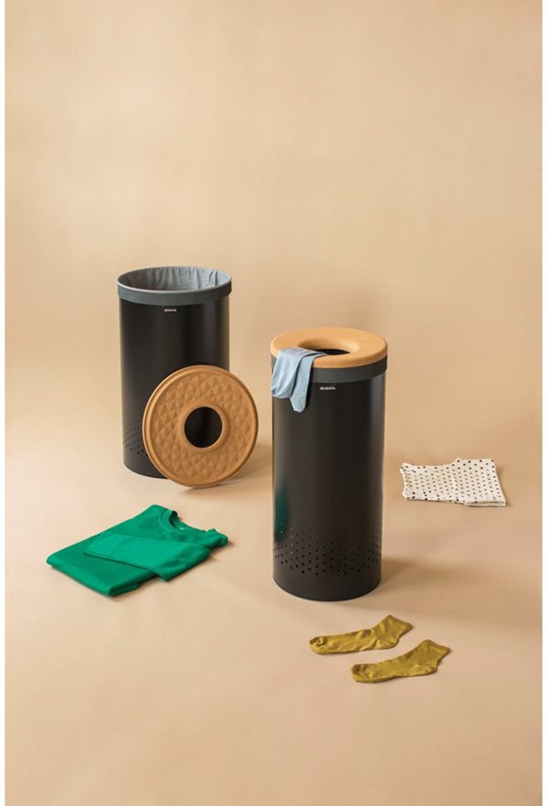 Brabantia Καλάθι Πλυντηρίου 35L, Μαύρο Ματ Ατσάλι με Καπάκι Φελλό