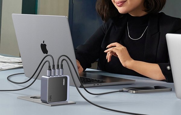 Ladowarka sieciowa Ugreen Nexode S 140W, GaN, 3x USB-C + USB (szara)