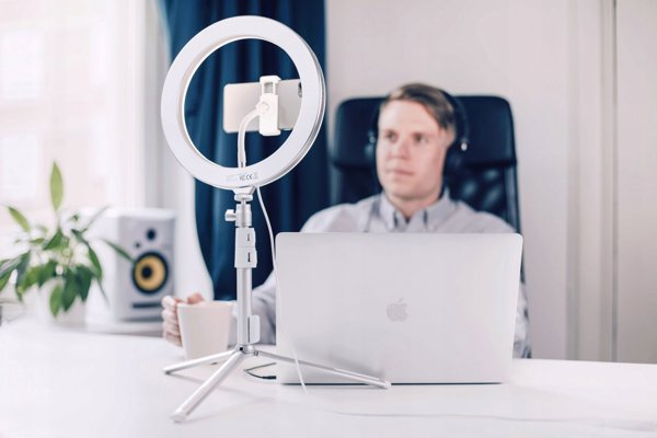 Kodak Led Ring Light 10" RL001 με Τρίποδο, USB, Λευκό