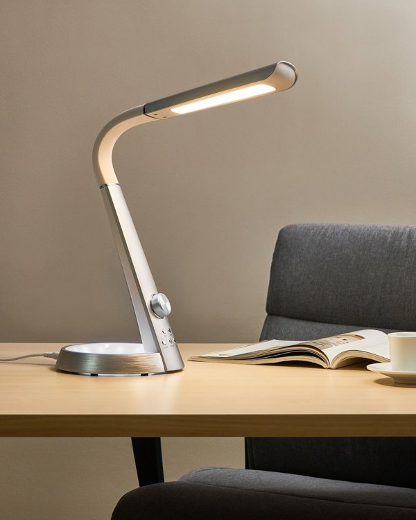 Beliani Φωτιστικό Γραφείου LED CANOPUS Με Θύρα USB Ασημί