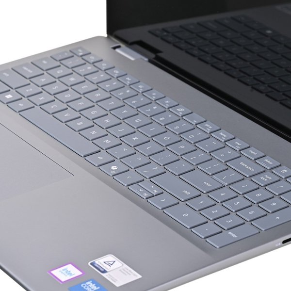 Laptop Dell I5640-7609BLU Core 7 150U/16" WUXGA (1920x1200) TouchScreen/32GB/SSD 1TB/BT/BLKB/FPR/Win 11 Midnight Blue