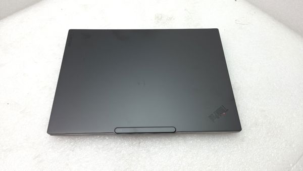 Laptop Lenovo ThinkPad E14 Gen 7 / 14'' / AMD Ryzen 7 250 / 16 GB DDR5 / 512GB SSD / Windows 11 Pro (21T00067MX) [outlet]