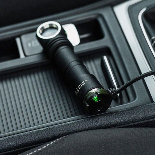 Latarka Armytek WIZARD C2 PRO MAGNET USB v4 white Uniwersalny