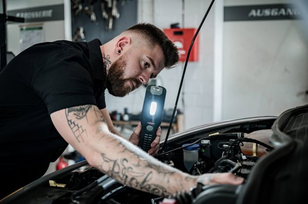 Brennenstuhl Επαναφορτιζόμενος Φακός LED 500+120 LM, 14218280