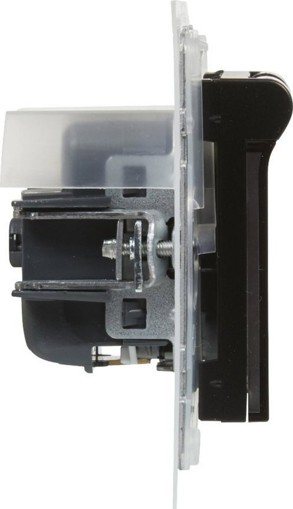 Legrand Suno Πρίζα Σούκο 2P+Z 16A 250V με Κάλυμμα IP44, Αυτόματοι Ακροδέκτες, Μαύρο - 721423