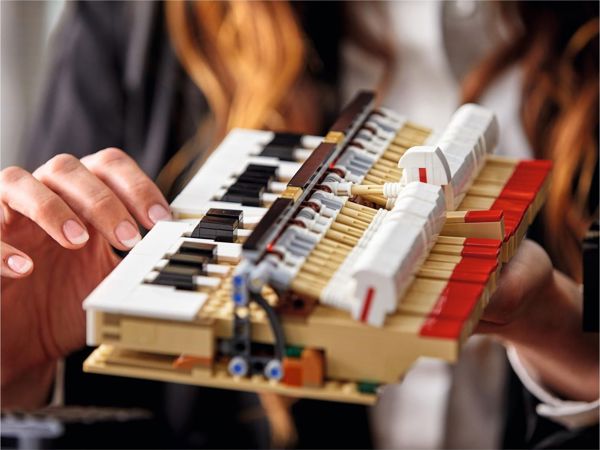 LEGO Ideas Πιάνο με Ουρά (21323) – Κατασκευαστικό Σετ για Ενήλικες