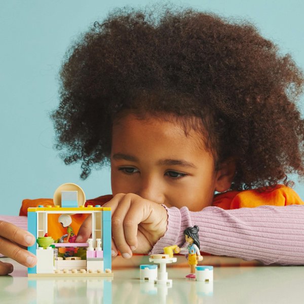 LEGO Friends Ζαχαροπλαστείο με Ντόνατς 41723 - Σετ Παιχνιδιού για Παιδιά 4+ Ετών με Μίνι Φιγούρες Liann και Leo
