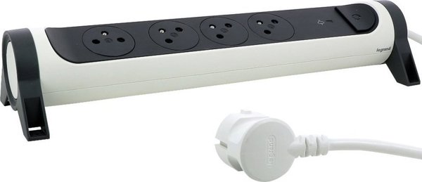 Legrand Πολύπριζο Ασφαλείας 4 Θέσεων με Προστασία Υπέρτασης, 1.5m, Λευκό, 049415
