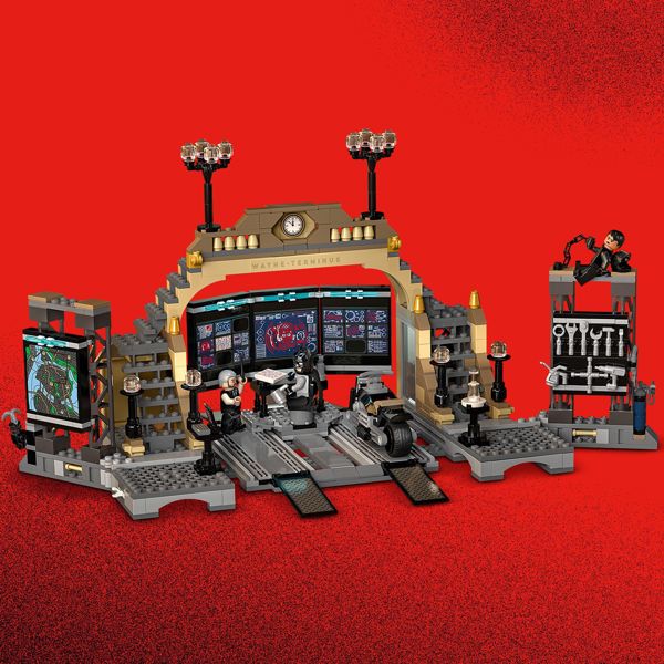 LEGO DC Σπηλιά του Μπάτμαν: μονομαχία με τον Γρίφο (76183)