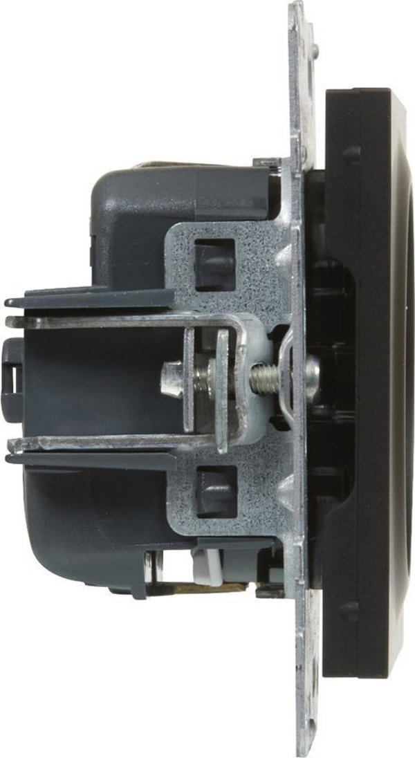 Legrand SUNO Πρίζα Σούκο 2P+Z 16A 250V με Κλείστρο και Αυτόματους Ακροδέκτες, Μαύρο - 721420