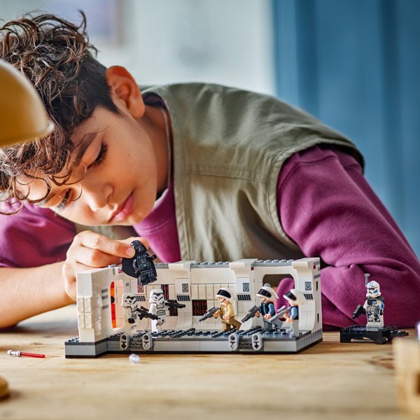 LEGO Star Wars είσοδος στο κατάστρωμα του διαστημόπλοιου Tantive IV (75387)