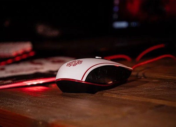 Lexip Gaming Ποντίκι Assassin's Creed Shadows Edition, Ενσύρματο RGB Gaming Mouse