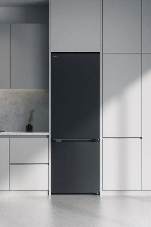 LG GBBS322CEV Refrigerator, C, Free-standing, Combi, Height 2.03 m, Net fridge 262 L, Net freezer 113 L, Black