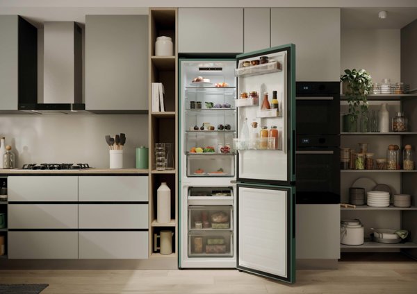 Candy ψυγείο Candy CNCQ2T518EG ελεύθερης τοποθέτησης 279 l, πράσινο