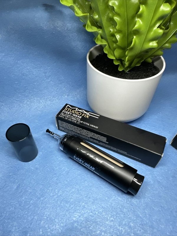 MAC, Studio Fix Every-Wear, Corrective, Liquid Concealer, NC20, 12 ml For Women