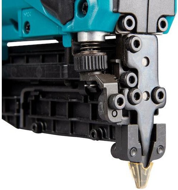 Makita Makita PT354DZJ Cordless Nailer