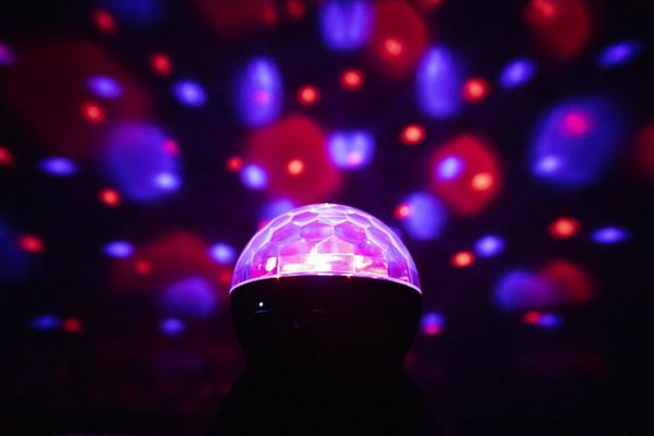 Manhattan LED Disco Ball με ηχείο Bluetooth MP3 USB/MicroSD Radio 8441931 766623165068