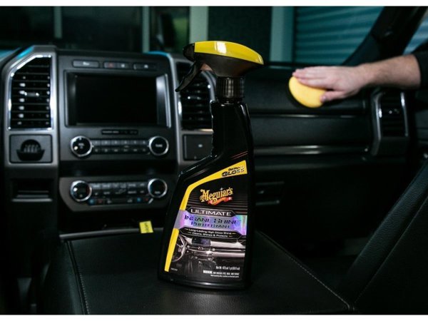 Meguiar's Ultimate Insane Shine Protectant Spray - 473 ml.