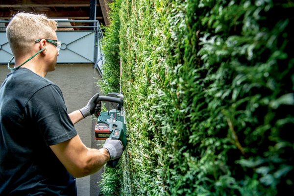 Metabo Metabo HS 18 LTX BL 65 solo Cordless Hedgecutter