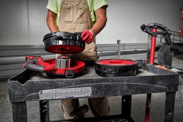 Milwaukee MILWAUKEE.M18FPFT-0 CABLE PULLING DEVICE ...