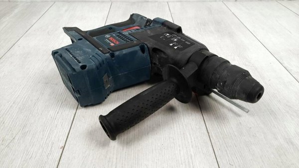 Bosch GBH 18 V-26 F Professional Περιστροφικό Σφυρί Μπαταρίας 18V με 2 Μπαταρίες 5.0Ah και L-BOXX