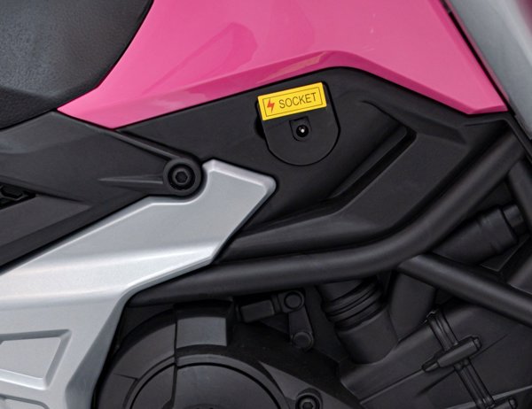 Motor Honda NC750X Rozowy