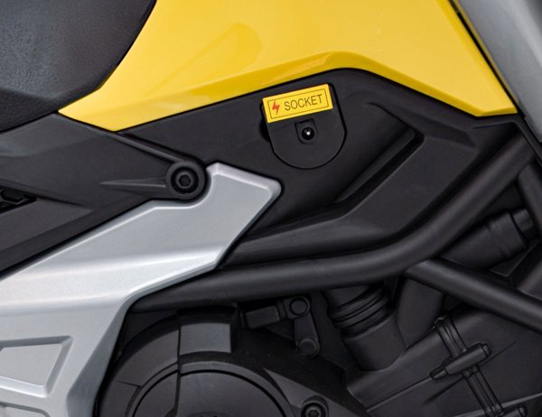 Μοτοσυκλέτα Honda NC750X κίτρινη