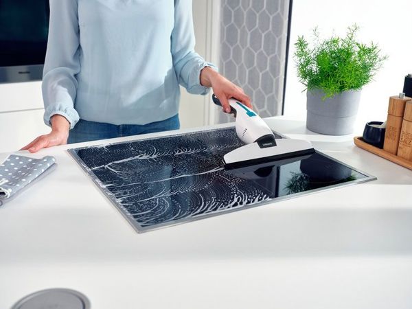 Καθαριστικό Τζαμιών Leifheit Nemo 51030 με Λειτουργία Αυτόματης Αναρρόφησης για Παράθυρα, Καθρέφτες και Πλακάκια