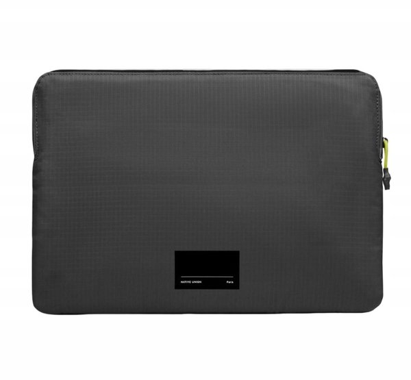 Native Union Ultralight Sleeve - etui ochronne do Macbook 15" (black)