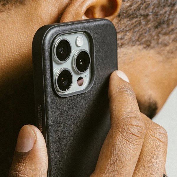 Nomad Nomad Modern Leather case, black - iPhone 16
