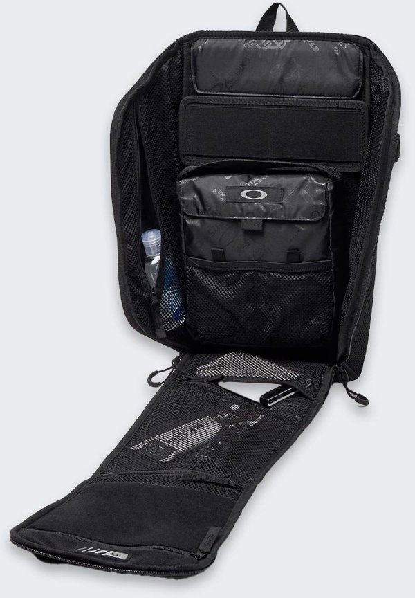 Oakley Plecak Oakley Extractor Sling 20 23 L BLACKOUT