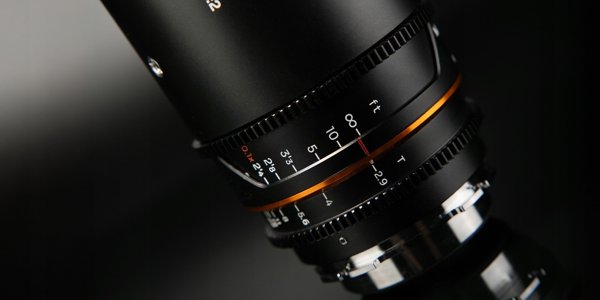 Obiektyw Laowa Nanomorph 60 mm T2,9 1,5x S35 Macro 1:2 Amber do Arri PL / Canon EF