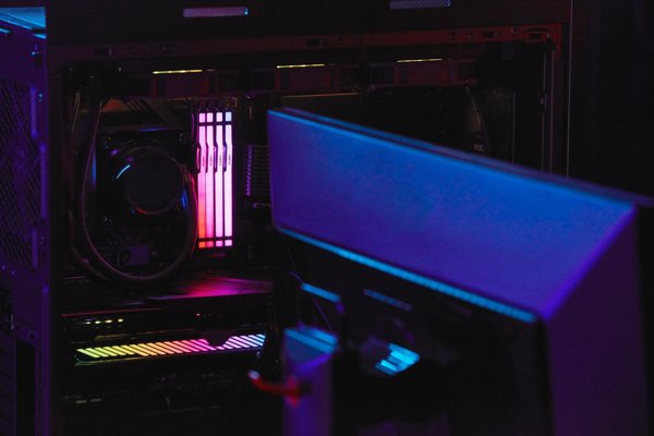 Μνήμη Kingston Fury Beast RGB, DDR5, 64 GB, 6400MHz, CL32 (KF564C32BBAK2-64)