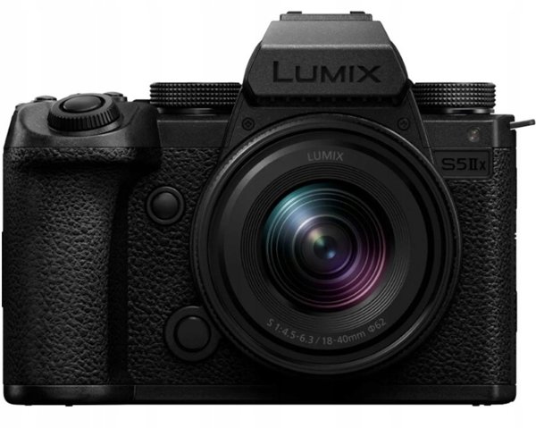 Panasonic Lumix S5 II X + Lumix S 18-40mm