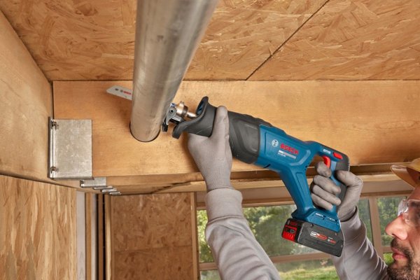 Bosch GSA 18V-280 Ασύρματο Παλινδρομικό Πριόνι (Solo)