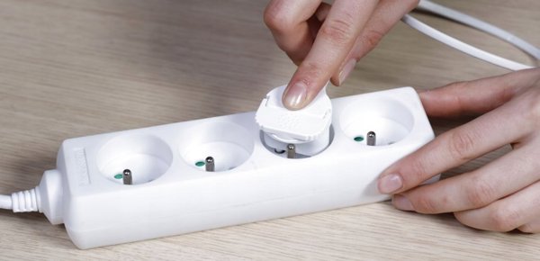 Plastrol Διπλός Διακλαδωτής Πρίζας με Θύρες USB-A και USB-C, Λευκό