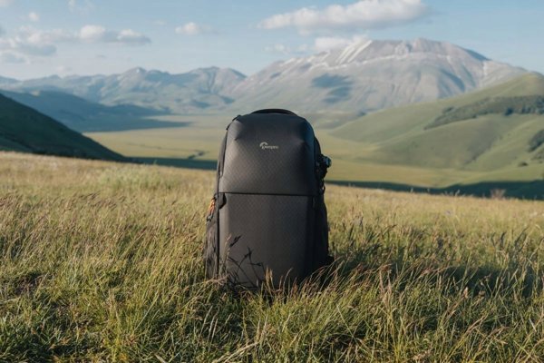 Plecak Lowepro Fastpack BP 250 AW IV Black (LP37507-PWW)