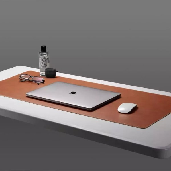 Spigen LD302 Desk Mat - Υψηλής Ποιότητας Επιφάνεια Γραφείου - Καφέ